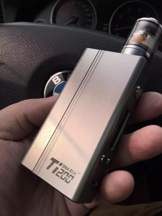 TI200 by Hotcig - самый маленький бокс - мод на DNA 200