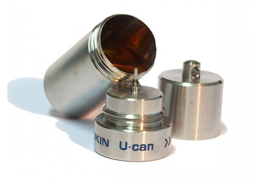 Innokin U-Can V2.0 - стильный контейнер для хранения и дозаправки ваших девайсов.