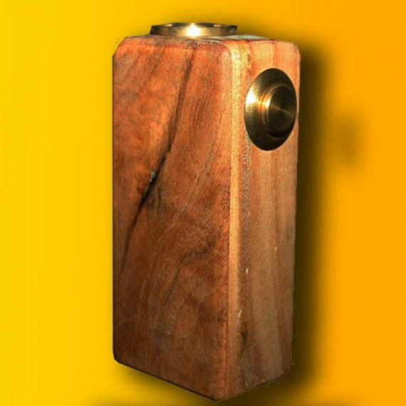 Cahoi - скромный деревянный мех-бокс от GP Customs