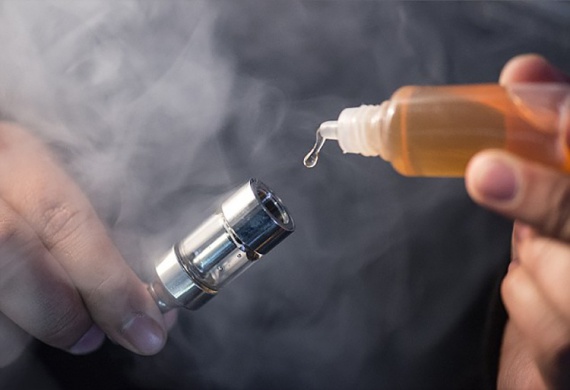 Австралийские психиатры призывают власти снять запрет на никотин в жидкостях для электронных сигарет