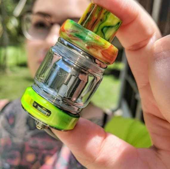 FreeMax Mesh Pro Sub-Ohm Tank - снова необслуга, снова resin...