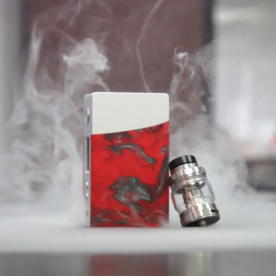 GeekVape Nova 200W Kit - а что, неплохой кирпичик...