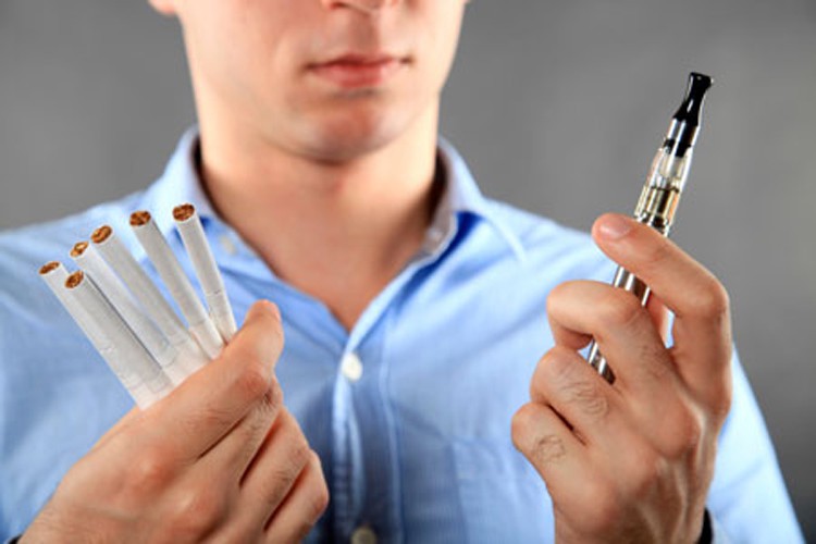 Заявение Дерика Яка: "Электронные сигареты спасут мир"