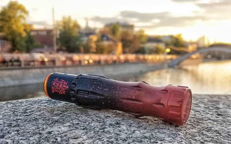 OverLord 21700 Mech Mod от компании GodMod. Модель, в которой заинтересованы многие вэйперы со всего мира