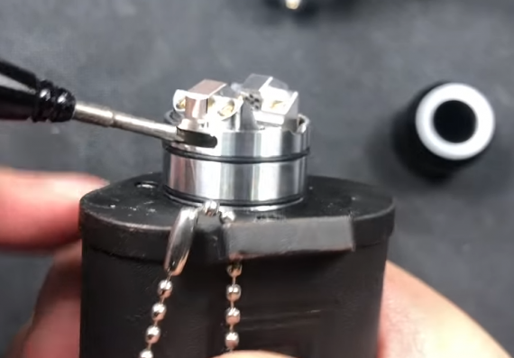 THC Tauren Solo RDA -  продуваемая односпиралка...