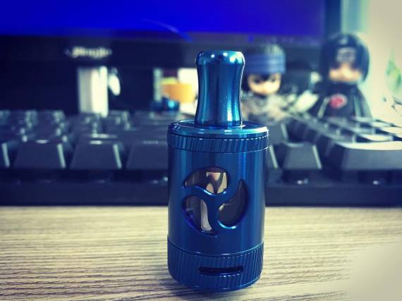 Jiuang Shadow II Vape Kit - простой зато дешевый набор...