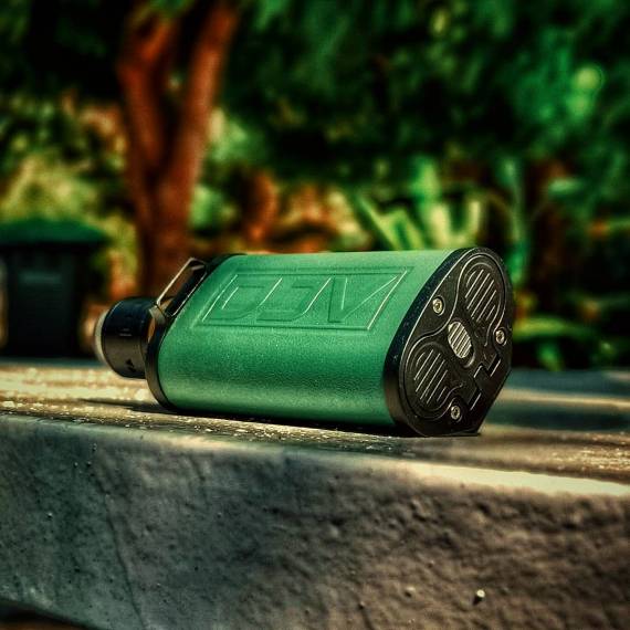 DEJAVU DJV D7 Box Mod -  интересный дизайн в паре с надежным чипсетом...