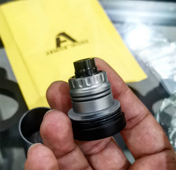 Hot new from ARMOR Mods.  Again drip atomizer, Armor S RDA