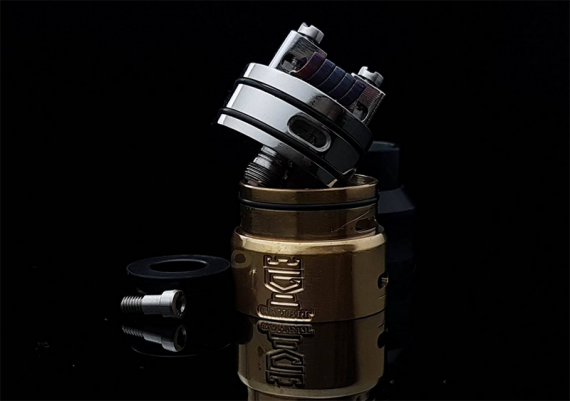 ROOK RDA from Benevi Mods.  Everything is simple, convenient and two blowing in addition