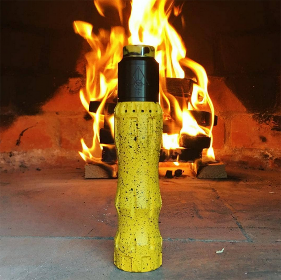 OverLord 21700 Mech Mod от компании GodMod. Модель, в которой заинтересованы многие вэйперы со всего мира