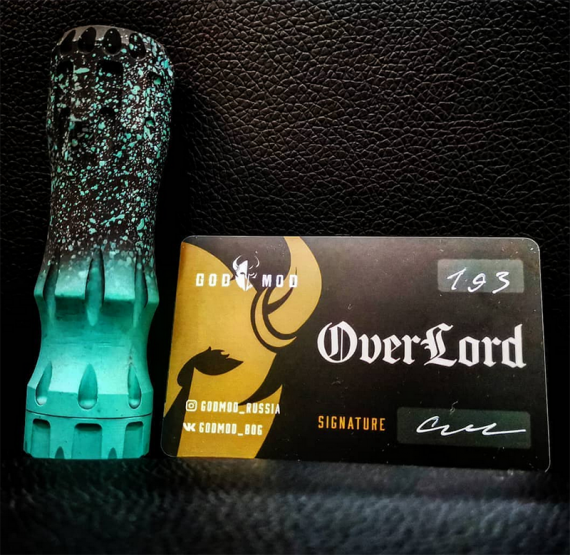 OverLord 21700 Mech Mod от компании GodMod. Модель, в которой заинтересованы многие вэйперы со всего мира