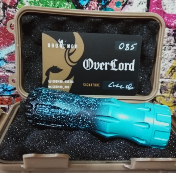 OverLord 21700 Mech Mod от компании GodMod. Модель, в которой заинтересованы многие вэйперы со всего мира