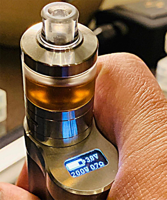 Помнят все-таки про RTA формат. Отличный бак от производителя Vapeware Mods (Integra RTA)