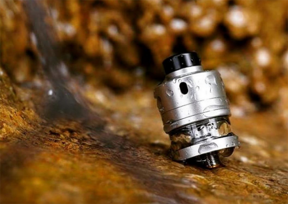 From the guys who know their job.  Great Riviera RDTA Tank by Haku Engineering